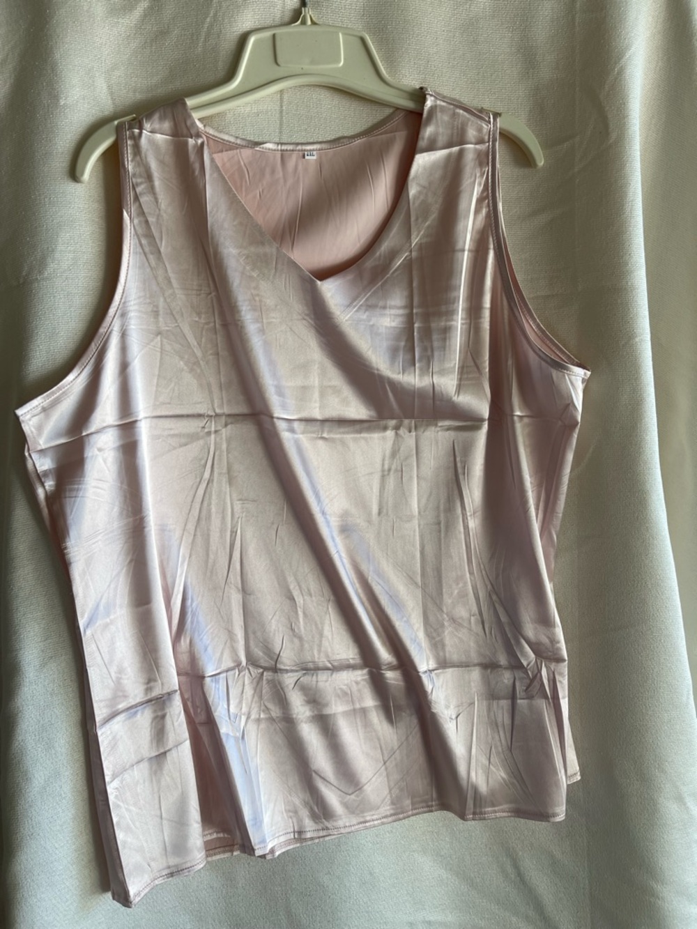 Women’s Sleeveless Satin Shell Top in Light Pink